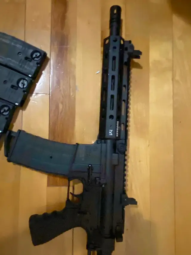 TIPPMANN TMC ELITE - LIKE NEW - TANK   MAGS