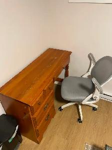 Desk and chair for sale (pick-up only) - Photo 2
