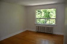 $1,700/ 1 Bdrm - Broadview & O'Connor - Photo 3