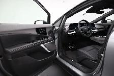 2025 Cadillac OPTIQ SPORT Panoramic Sunroof, Sport Styling, Goog - Photo 18