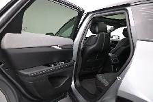2025 Cadillac OPTIQ SPORT Panoramic Sunroof, Sport Styling, Goog - Photo 24