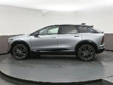 2025 Cadillac OPTIQ SPORT Panoramic Sunroof, Sport Styling, Goog - Photo 37
