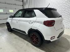Hyundai Venue Essential IVT avec couleur deux tons 2023 à vendre - Photo 9