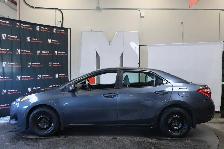2018 Toyota Corolla - 6SPD MANUAL|BACKUP CAMERA|BLUETOOTH - Photo 3