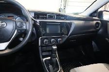 2018 Toyota Corolla - 6SPD MANUAL|BACKUP CAMERA|BLUETOOTH - Photo 11