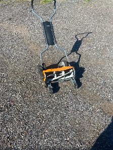 Fiskars pushmower