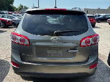 2012 Hyundai Santa Fe FWD 4DR V6 AUTO - Photo 2