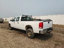 2008 GMC Sierra 3500HD - Photo 2