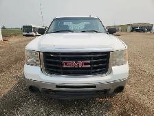2008 GMC Sierra 3500HD - Photo 7