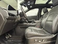 2024 Cadillac XT4 AWD Sport | Massage Seats | Sunroof | Head Up - Photo 13
