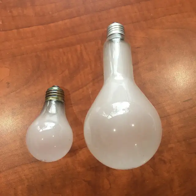 Ampoules / globes - 200 Watts (5 globes) – NEUF