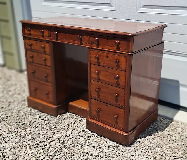 ANTIQUE WORKSPACE DESK w MULTI STORAGE DRAWERS