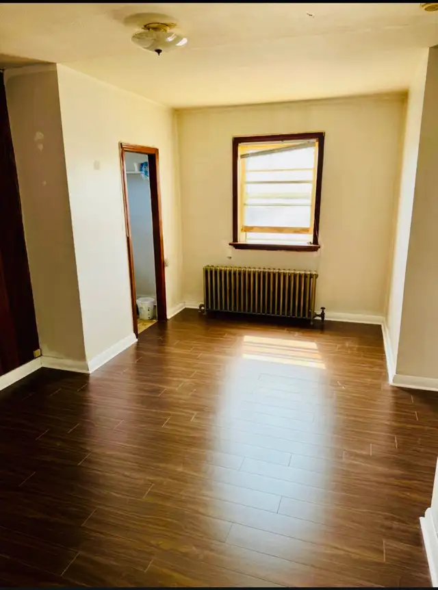 One Bedroom Apartment in south Etobicoke Available