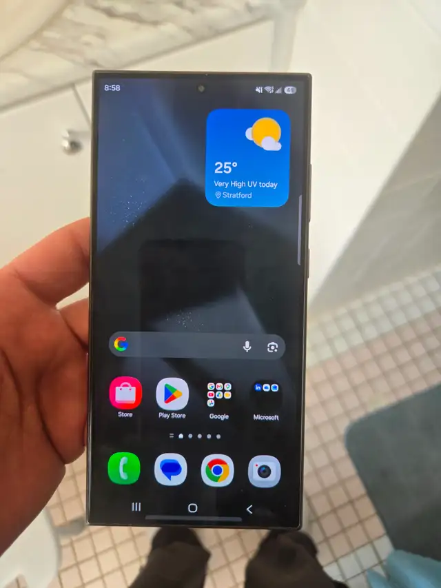 Brand new Samsung S24 Ultra cell phone