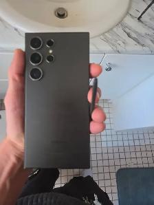 Brand new Samsung S24 Ultra cell phone - Photo 3