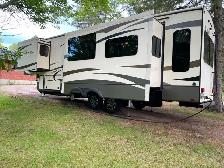 Keystone Montana 5th Wheel - Photo 3