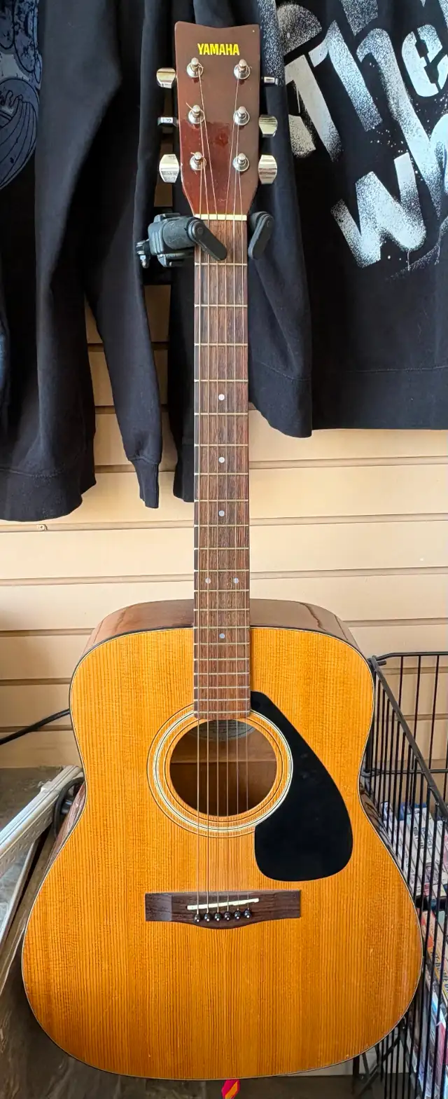 Vintage 1980s Yamaha FG-332 Acoustic Guitar - Includes Gig Bag