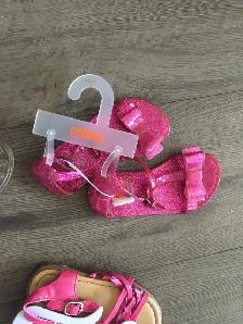 Girls sandals, brand new - Photo 2