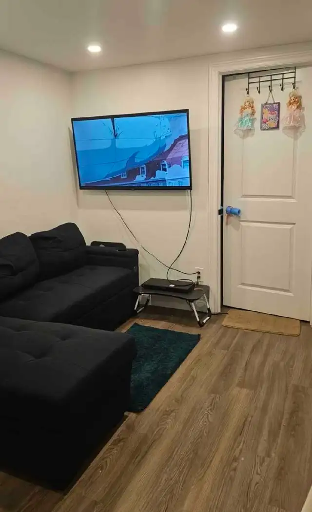 Basement apartment for rent - Scarborough