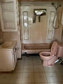 Older Mobile Home - Photo 3