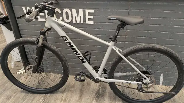 GMINDI F500 MED FRAME MOUNTAIN BIKE