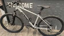 GMINDI F500 MED FRAME MOUNTAIN BIKE