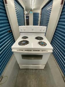 WHITE AMANA ELECTRIC COIL STOVE - Photo 3