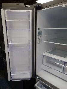 Samsung '30' Stainless Steel French Door Fridge on Sale‼️ - Photo 5