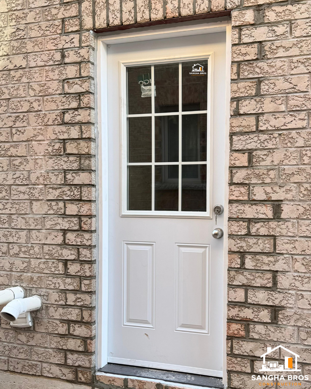 SIDE ENTRANCE DOOR-CUT-SUPPLY-EGRESS WINDOW 226.883.2185