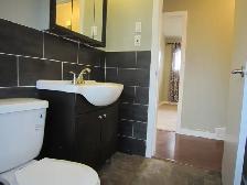 3 Bed/1  Bath Upper Suite $1750/mo. Forest Lawn - Utls/Int Incl - Photo 6