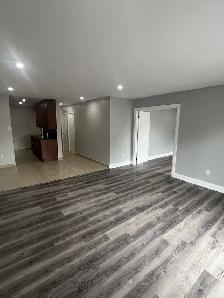 PORT CREDIT | 2  BEDROOM   DEN | PARKING, LOCKER & BALCONY - Photo 4