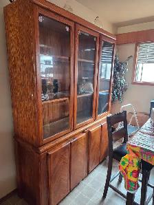 FREE BUFFET AND HUTCH