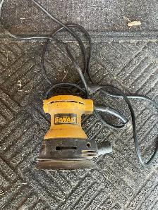 Dewalt Orbital Sander