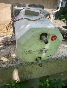 Suburban 6 Gallon 12,000 BTU Propane/Electric Water Heater - Photo 5