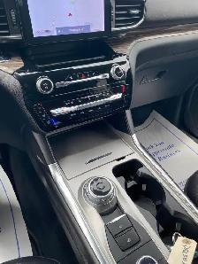 2022 Ford Explorer Limited - Photo 9