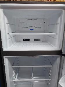 Frigidaire '30' Stainless Steel Top Freezer Bottom Fridge - Photo 6