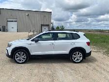 2023 Volkswagen Taos Trendline - Photo 8