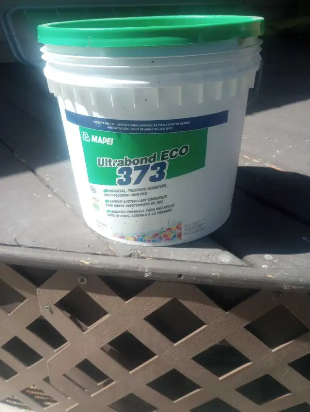 Flooring glue