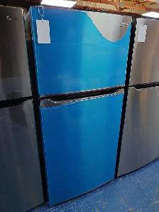 Frigidaire '30' Stainless Steel Top Freezer Bottom Fridge - Photo 2