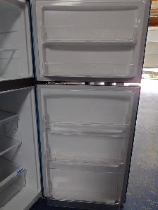 Frigidaire '30' Stainless Steel Top Freezer Bottom Fridge - Photo 5