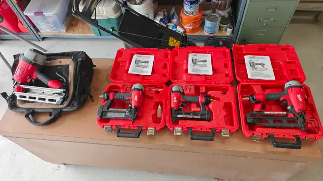 MILWAUKEE AIR NAILERS = AS NEW