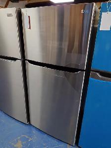 LG '30' Stainless Steel Top Freezer Fridge on Sale‼️ - Photo 2