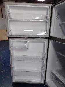 LG '30' Stainless Steel Top Freezer Fridge on Sale‼️ - Photo 5