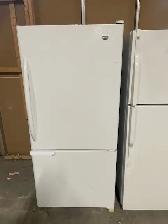 Réfrigérateur blanc 30'' congélateur en bas Maytag