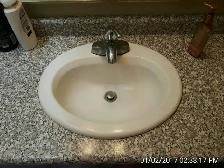 Rutland ubco July 1 room for rent  $800 EVERYTHING INCLUDED !! - Photo 8