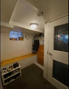 Top St B location 1 bed/1bath smaller pet ok - Photo 5