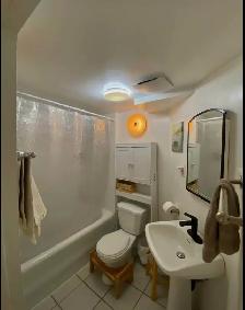 Top St B location 1 bed/1bath smaller pet ok - Photo 7