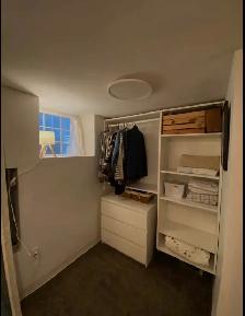 Top St B location 1 bed/1bath smaller pet ok - Photo 9