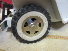 VINTAGE TONKA JEEP WRECKER TOY - Photo 4