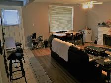 Room for Rent near Western - Regent St - 8 month lease! - Photo 4